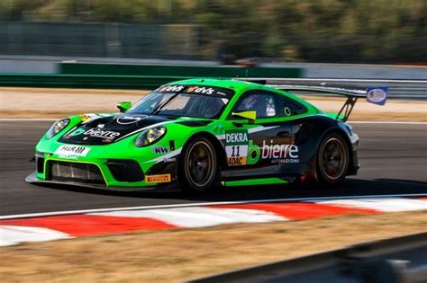 Dinamic Porsche Mit Streckenrekord Beim ADAC GT Masters Test