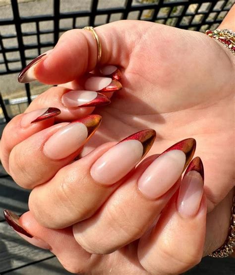 Metallic Nails Coole Maniküre für moderne Frauen