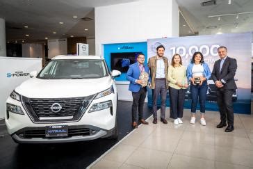 10 000 unidades e POWER ya circulan en México Nissan Mexicana celebra