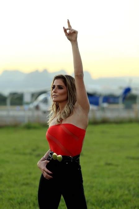 Deborah Secco trabalhará na próxima novela de Walcyr Carrasco