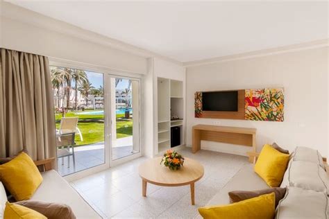 Hotel Livvo Koala Garden Maspalomas Gran Canaria On The Beach