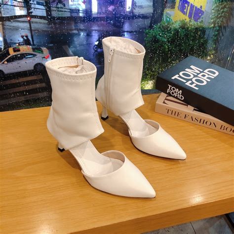 Giày bốt nữ Boot thời trang p siêu HOT cổ cao chất đẹp lên chân tôn dáng chi chanh store G