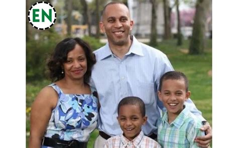 Hakeem Jeffries Net Worth Wiki Bio Age Parents Wife