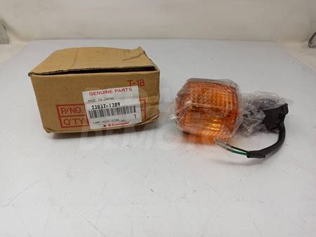 Intermitentes Y Otras Luces Originales Para Kawasaki Gpz Pedazo