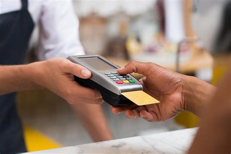 Heres When To Never Use Your Credit Card For Payment Readers Digest