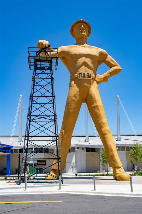 Golden Driller Statue in Tulsa, Oklahoma » Route 66 Road Map