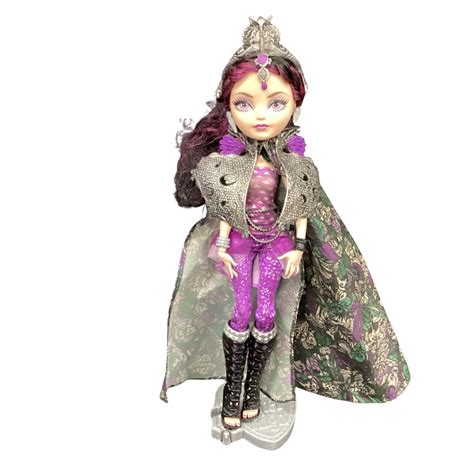 Eve After High Legacy Day Raven Queen Doll With Acceso