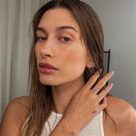 Naked nails Το ανεπιτήδευτο minimal chic look για εσένα που