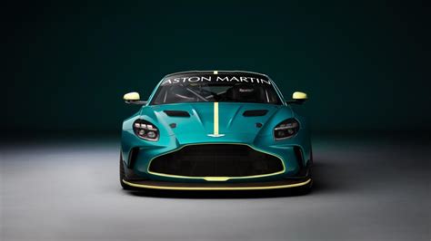 Aston Martin Vantage GT4 Elegance - backiee