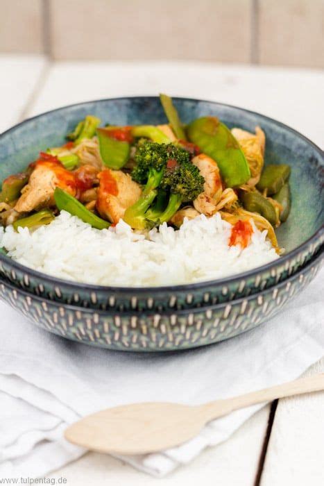 Hähnchen Gemüse Pfanne mit Reis Fruchtig scharfe Asia Pfanne