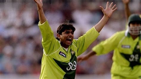 pcb pays tribute  saqlain mushtaq     pakistani bowler