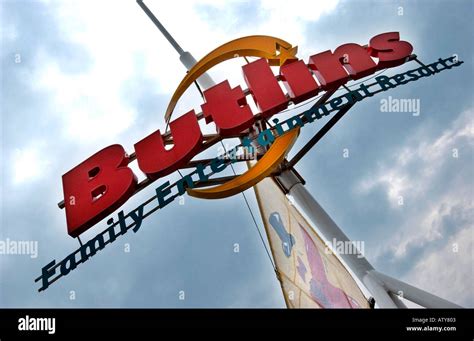 Butlins Logo : Download butlins vector (svg) logo by downloading this ...