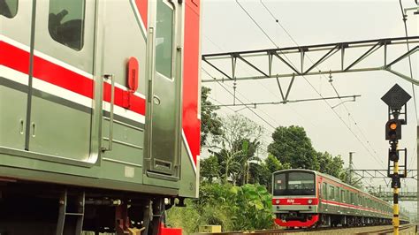 Krl Lintas Bogor Jr Jr Krl Berpapasan Sinyal Masuk Stasiun