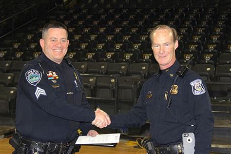 OUPD honors Auburn Hills police sergeant for aiding traffic accident ...