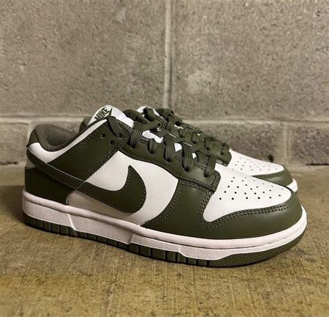 Nike SB Dunk Low Olive, Men's Fashion, Footwear, Sneakers on Carousell