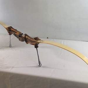 Lot 47 Vintage Pro Hoyt Medalist Recurve Bow Seller Managed