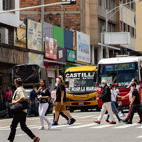 En Medellín Y El Valle De Aburrá Disminuye La Pobreza Pero Aún No Se Recuperan Niveles