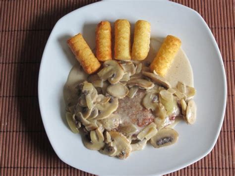 Champignons Rahmschnitzel Mit Kroketten Rezept Kochbar De