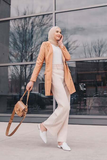 OOTD Dengan Baju Warna Nude Simpel Dan Tetap Kalem Dailysia