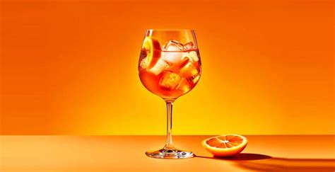 Aperol Spritz Opskrift S Dan Blander Du En Aperol Spritz Drink