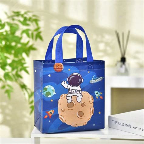 12pcsset Assorted Colors 232211cm Rocket Spacecraft Non Woven Bag