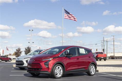 Chevrolet Bolt Ev Electric Vehicle Display Chevy Offers The Bolt Ev