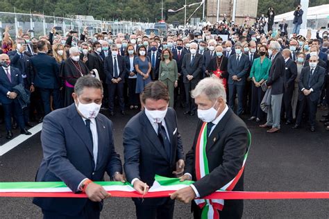 Genova Linaugurazione Del Nuovo Ponte San Giorgio Mattarella