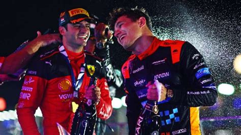 Red Bull Decepciona En Singapur Sainz Y Norris Dominan La Carrera