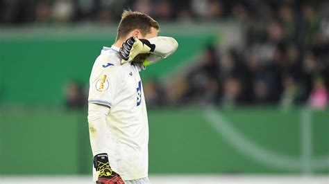 Aus Nach Baumann Patzer Hoffenheim Verliert In Wolfsburg