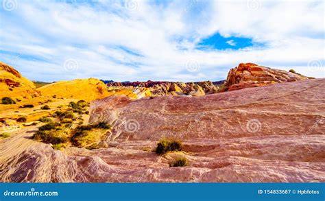 Bright Red Aztec Sandstone Rock Formation In The Valley Of Fire State Park In Nevada Usa Stock