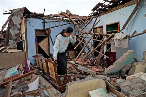 Sismo En Indonesia Deja 162 Muertos Y Múltiples Daños Independent Español