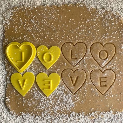 Сердечки LOVE набор форм для печенья. 4 сердца с буквами в интернет ...