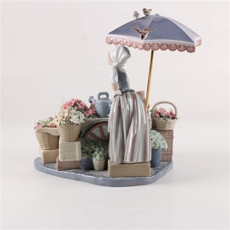 Lladró Flowers Of The Season 1454 Porcelain Figurine Ebth