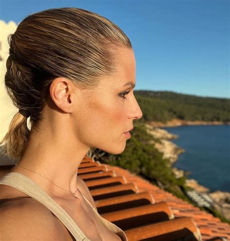 Michelle Hunziker Bikini Lato B Spettacolare A Anni