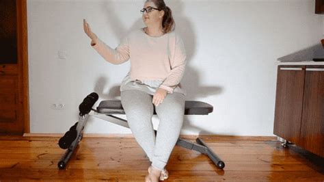 DJERDLID SPANKING SLAVE ASS Goddess Djerdlid Trampling Store Clips4sale