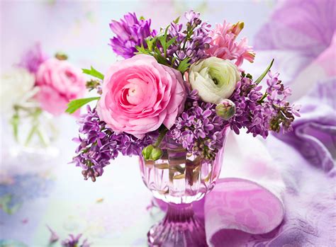 Fonds d'ecran Bouquets Renoncule Syringa Vase Fleurs télécharger photo