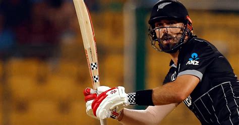 New Zealand Crush Sri Lanka Put One Foot In World Cup Semis Reuters