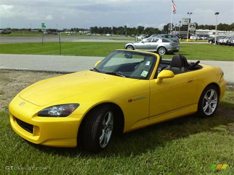 Rio Yellow Pearl Honda S Roadster Gtcarlot