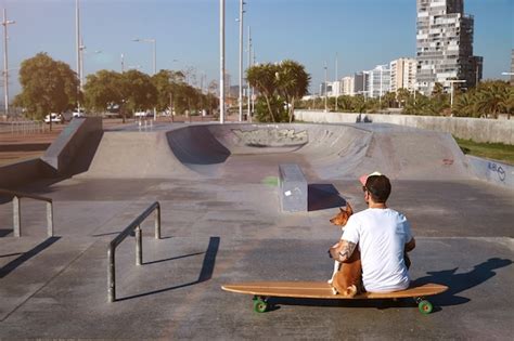 Page 4 | Skateboard Ramp Images - Free Download on Freepik