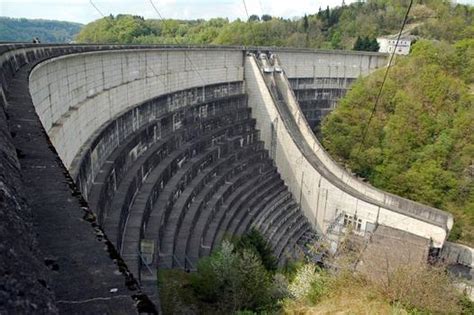 Barrage De Bort Les Orgues Bort Les Orgues Structurae