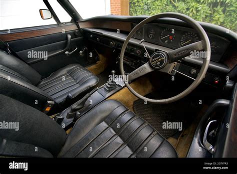 P6 rover 3500s v8 interior hi-res stock photography and images - Alamy