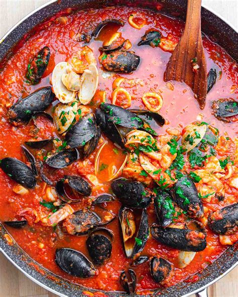 Zuppa di Pesce - Simple Rustic Seafood Stew - Sip and Feast