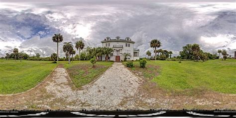 Huston House At Butler Plantation Abandoned In 360