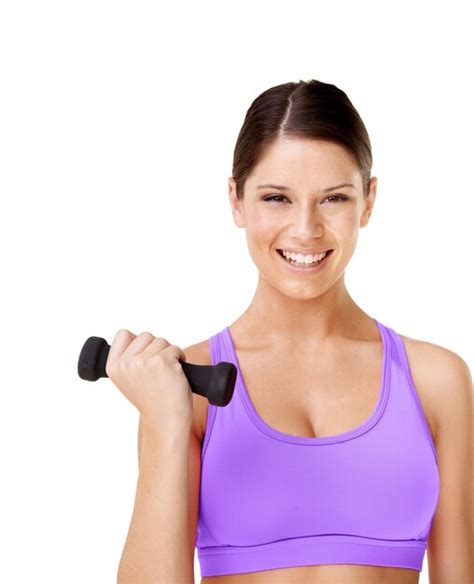 Retrato De Mujer Y Feliz Con Pesas En El Estudio Para Hacer Ejercicio O