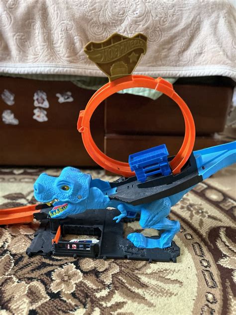 Трек Хот ВІлс Тиранозавр Hot Wheels City T Rex Chomp Down HKX42 1 200 грн Машинки Львів на Olx