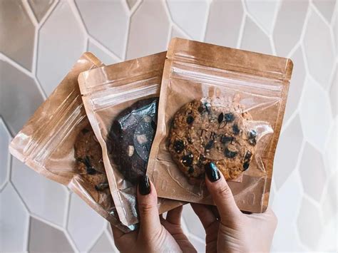 Vegan Cookies To Take Home 手作りのヴィーガンクッキーを毎日販売🍪🌿 Tree By Naked が投稿した