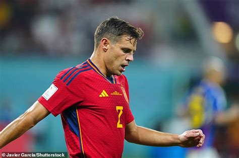 Cesar Azpilicueta back in training for Spain, meaning Luis Enrique has ...