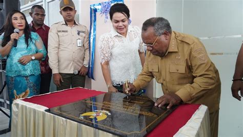 Dibangun Megah Bupati Omaleng Resmikan Kantor Dinas Pendidikan Pojok