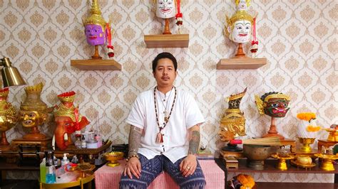 ajarn karn expert sak yant master  bangkok thai tattoo cafe