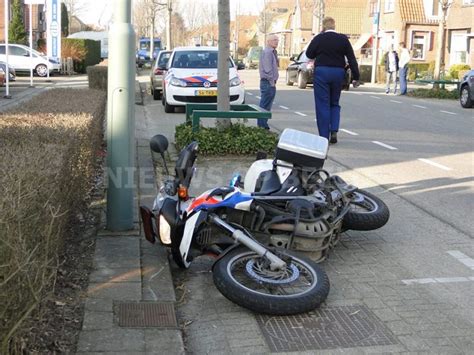 Motoragent Betrokken Bij Ongeval Stevensweg Dordrecht Nieuws Op Beeld